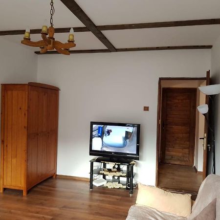 Apartment Straja Lupeni  Eksteriør billede