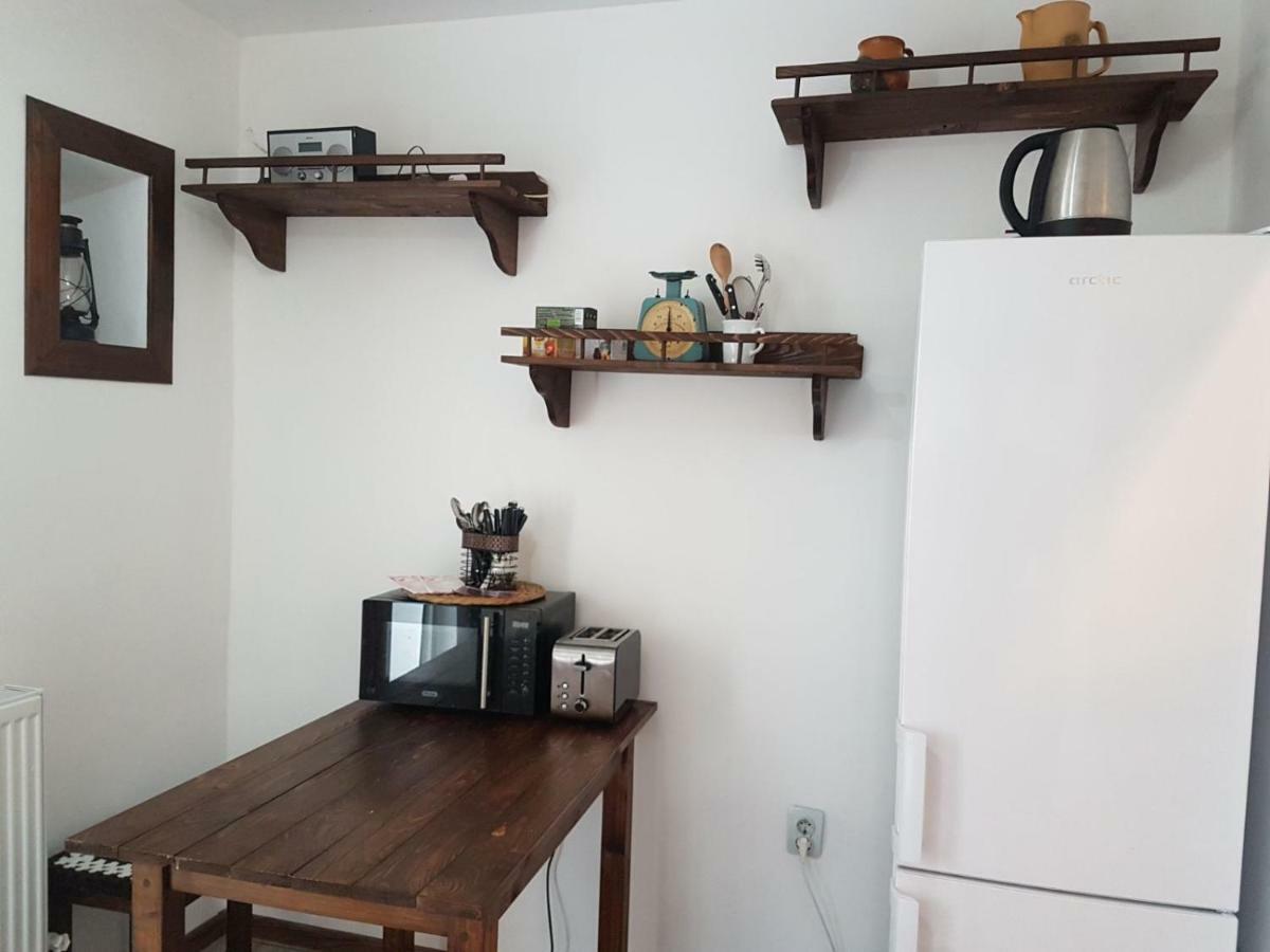 Apartment Straja Lupeni  Eksteriør billede