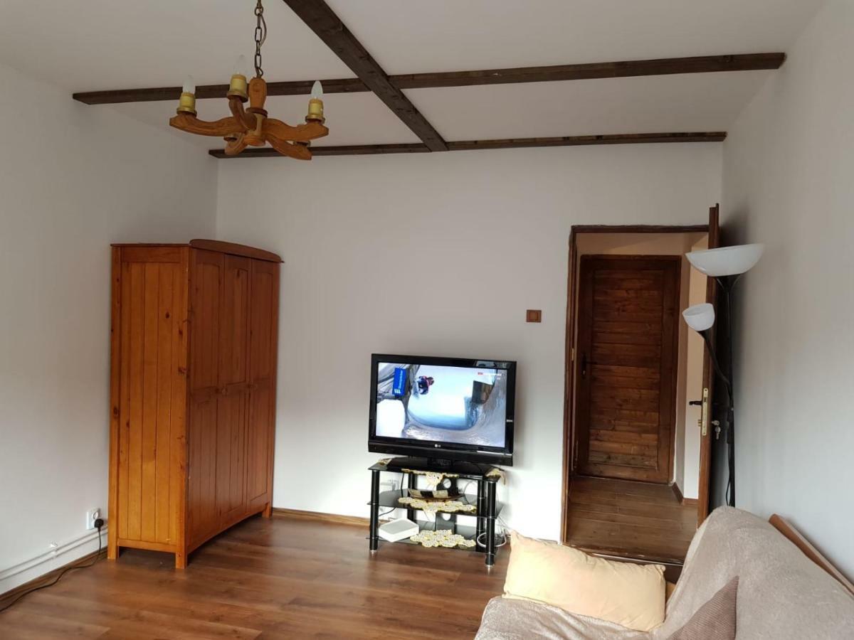 Apartment Straja Lupeni  Eksteriør billede